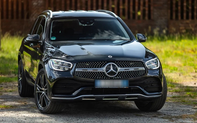 Mercedes-Benz GLC cena 175900 przebieg: 99000, rok produkcji 2020 z Jastrowie małe 742